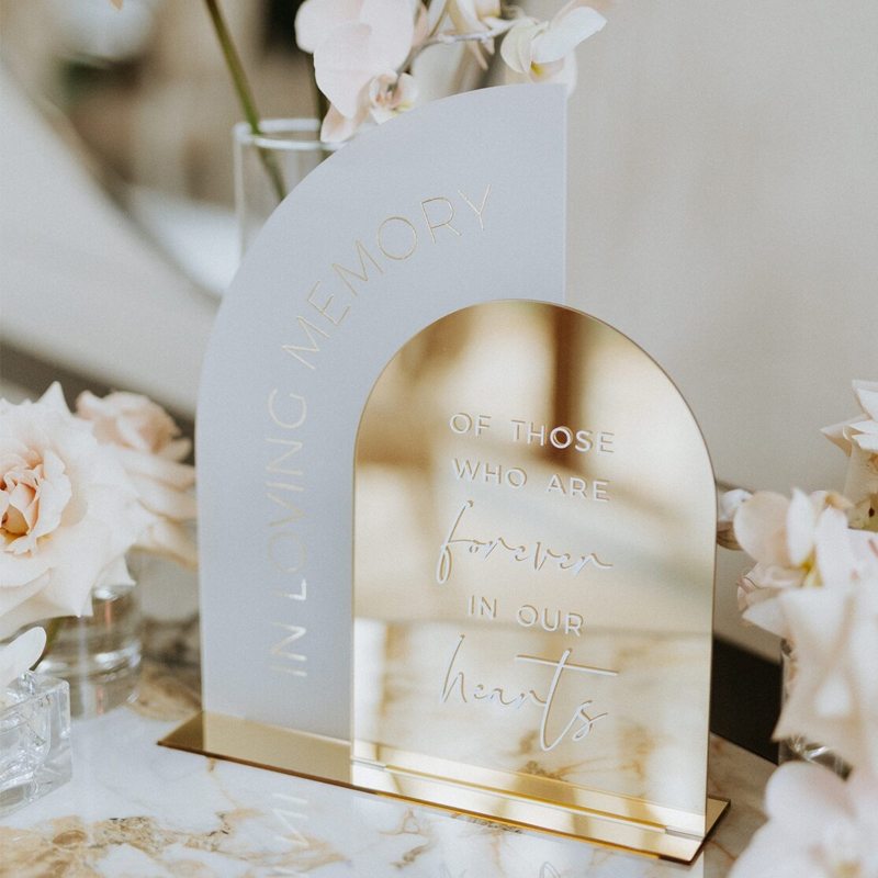 Table Number Gold - Im liebevollen Gedächtnis zeichen, Golds piegel